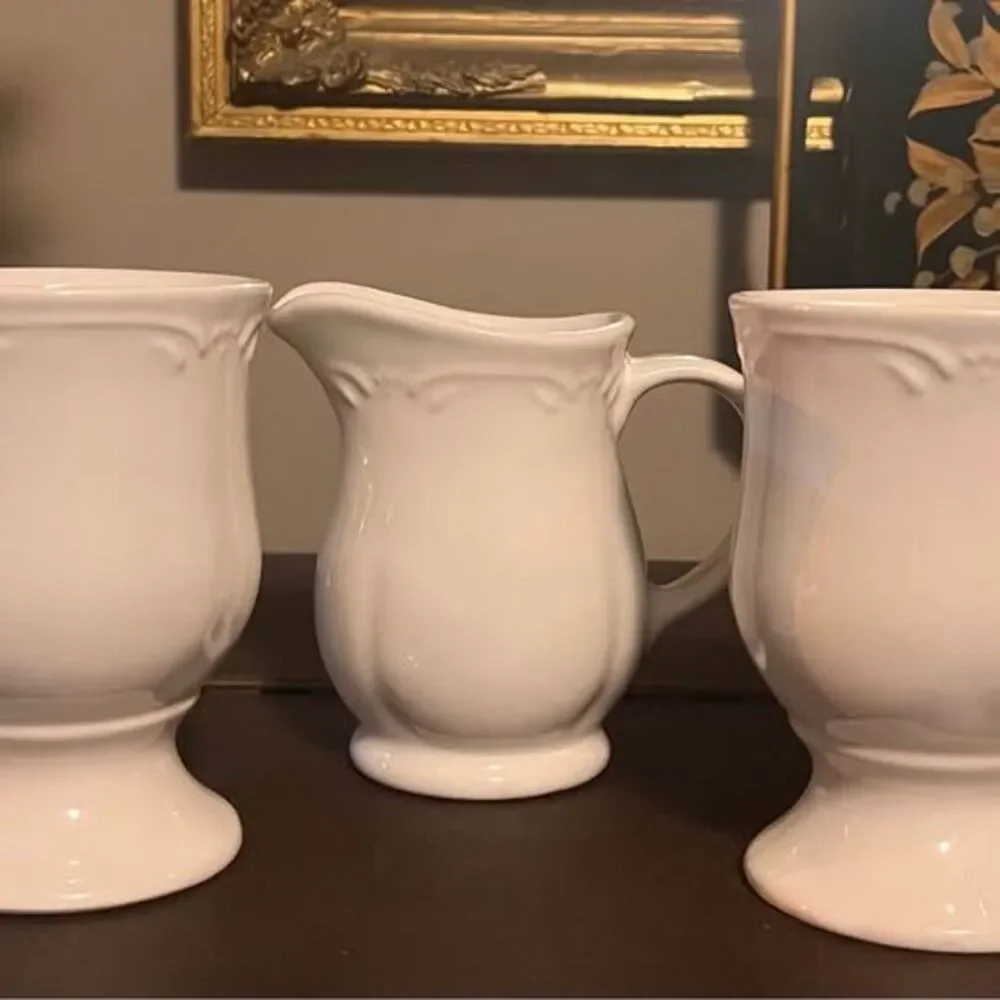 Vintage Farmhouse Cottage Core Pfaltzgraff Gazebo Stoneware White Mugs & Creamer